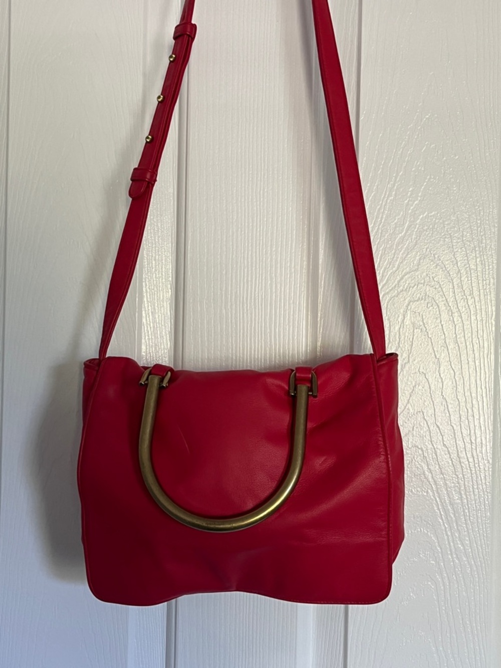 Sarah Jessica Parker SKP Red Leather crossbody Bag with Gold Hardware - Picture 2 of 9